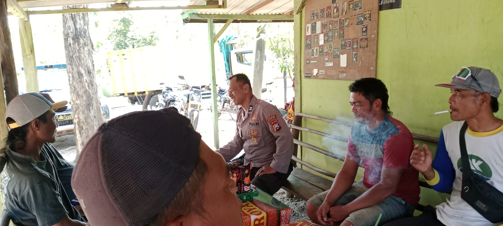 Cangkrukan Sampaikan Pesan Kamtibmas