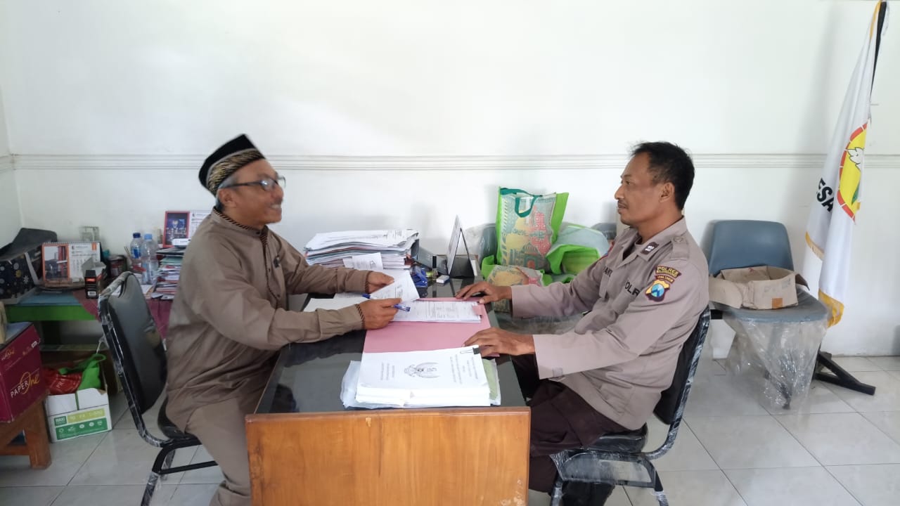 Polsek Purwosari Sambang Dialogis ke Kantor Desa