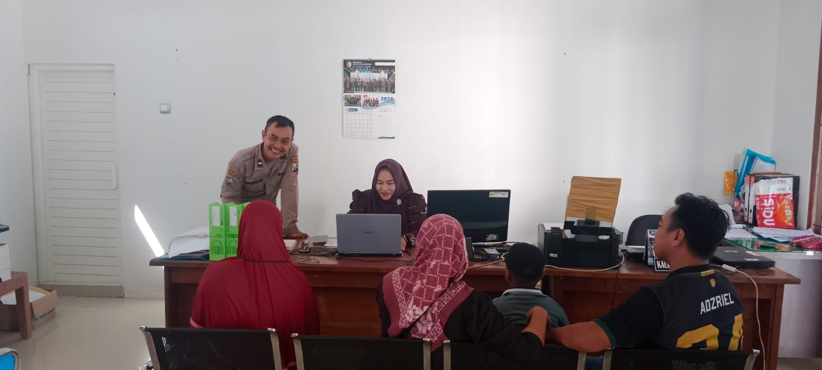Ps. Kanit Binmas Polsek Kanor Sambang Warga