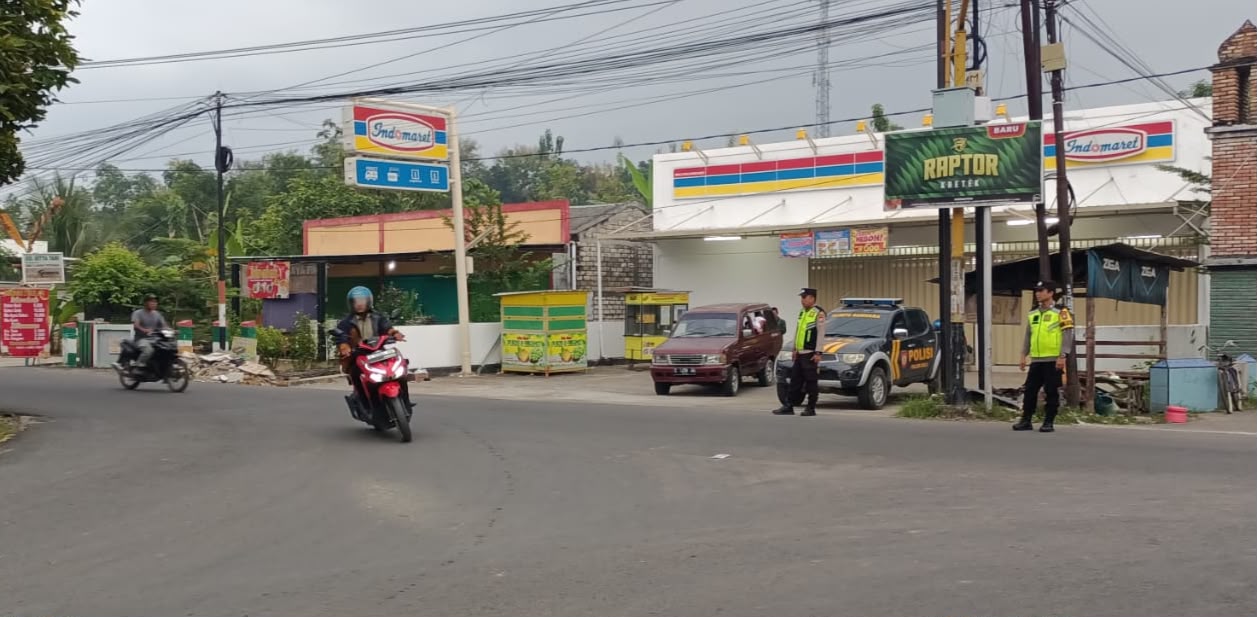 polsek malo laksanakan sapa pagi bentuk kehadiran polri di tengah-masyarakat