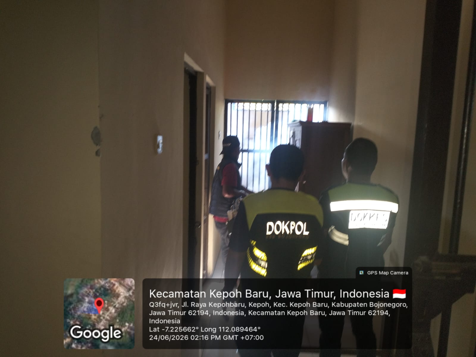 Dokkes Polres Bojonegoro Laksanakan Fogging di Mapolsek Kepohbaru