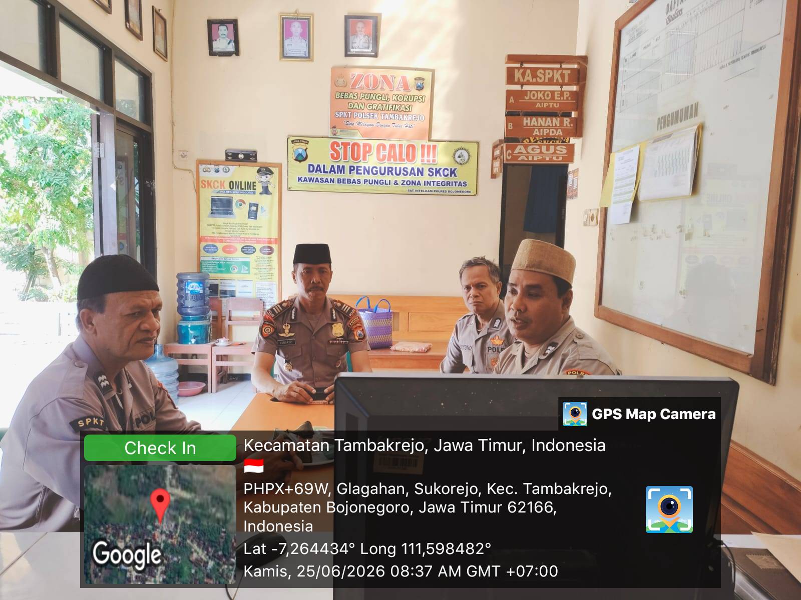 Melalui Zoom Binrohtal jajaran Polres, Polsek Tambakrejo Tingkatkan Keimanan Dan Ketaqwaan Personelnya