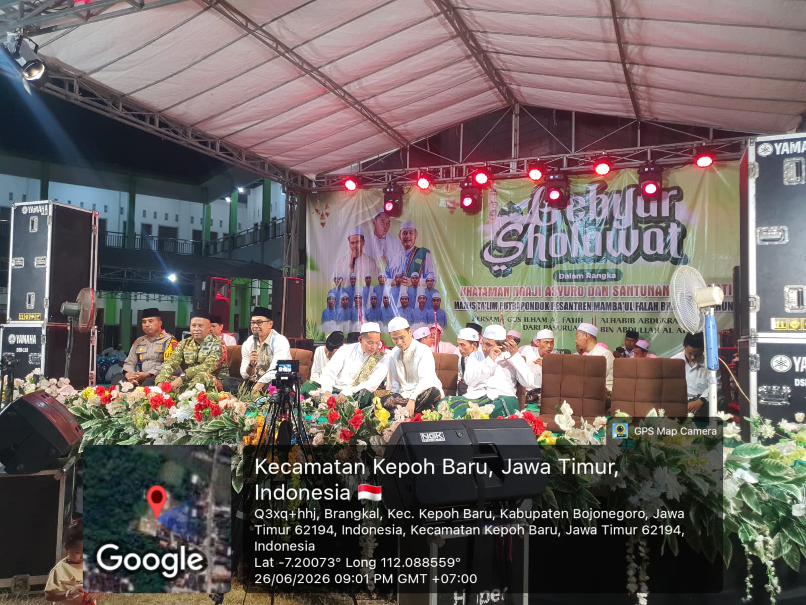 Polsek Kepohbaru Gelar Pengamanan Gebyar Sholawat Di Desa Brangkal