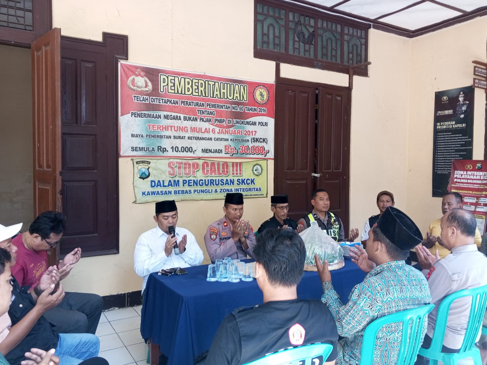 Kapolsek Padangan Cangkrukan Kamtibmas bersama Ketua dan Pengurus Perguruan Pencak Silat Padangan