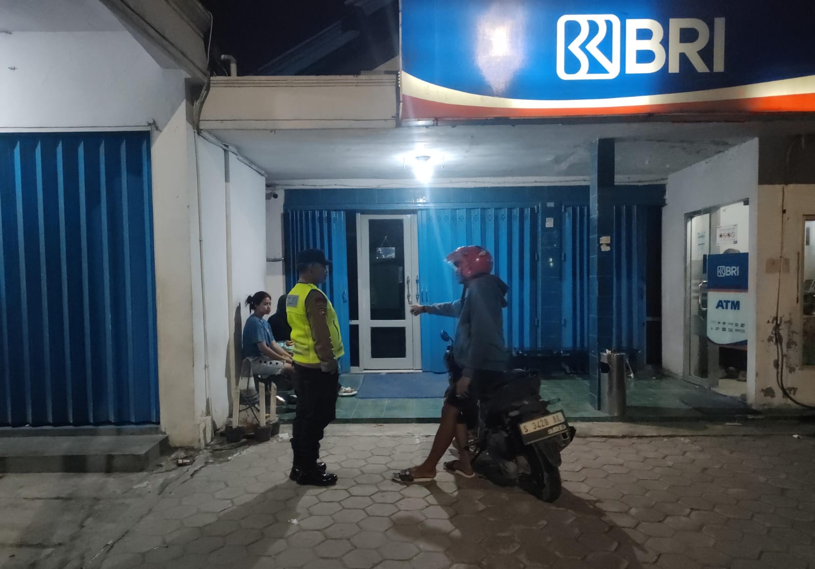 Intensifkan patroli di Malam Hari, Polsek Ngraho Tingkatkan Patroli langit biru pada Jam Rawan*
