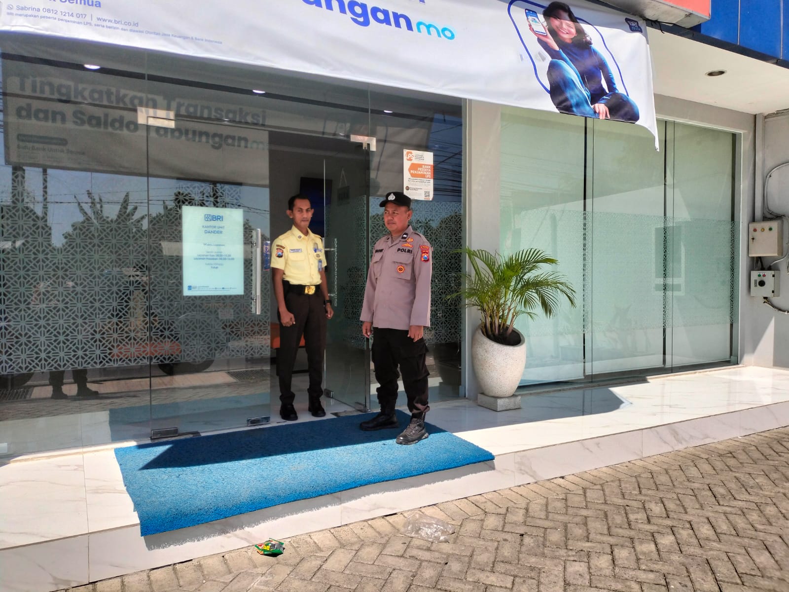 Cegah Kriminalitas Perbankan, Polsek Dander Rutin Gelar Patroli Obvit di Bank BRI Unit Dander