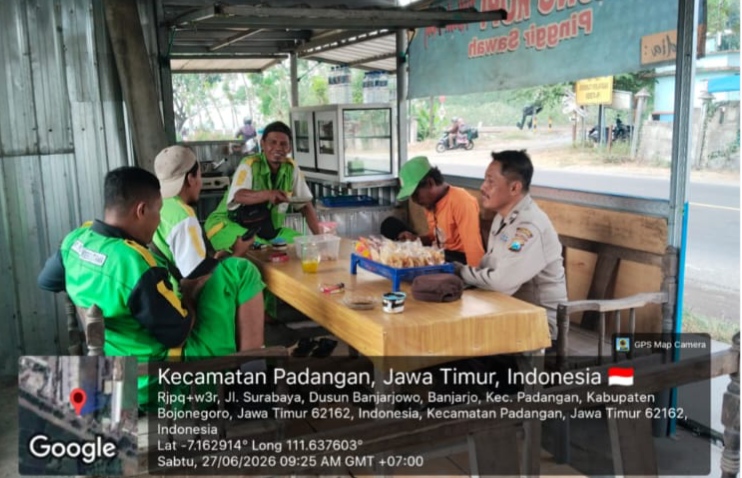 Jalin Silaturahmi Dengan Masyarakat, Polsek Padangan Laksanakan Patroli Dialogis