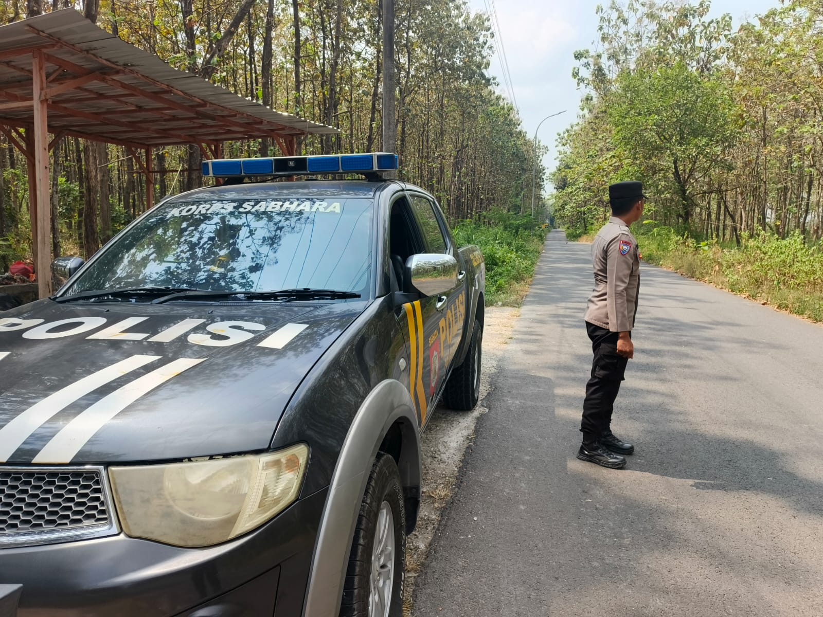 Berikan Rasa Aman Kepada Masyarakat Dan Pengguna Jalan Polsek Bubulan Tingkatkan Patroli Siang Hari