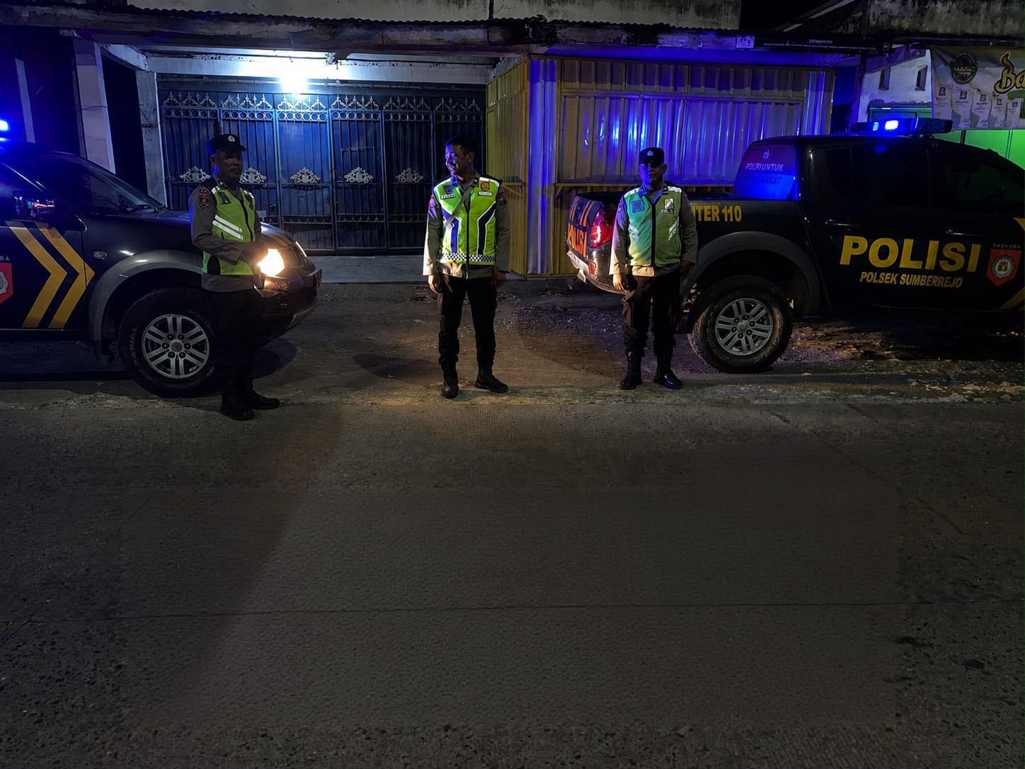 Antisipasi Kriminalitas Malam Hari, Polsek Sumberrejo Gelar Patroli Bersinggungan Dengan Polsek Kanor