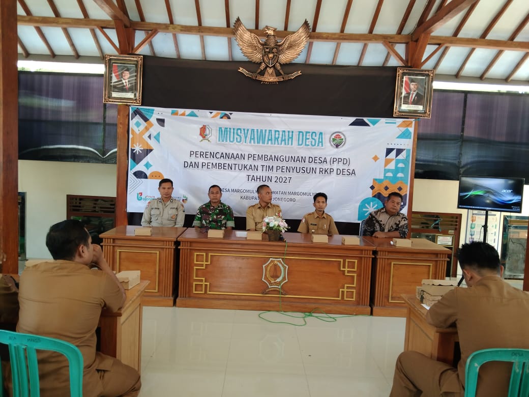 Kanit Binmas Polsek Margomulyo Menghadiri Kegiatan Musyawarah Desa Margomulyo.*