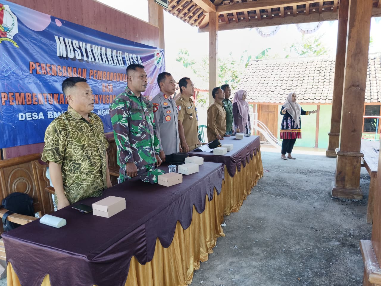 Kapolsek Ngraho Hadiri Musdes Penyusunan RKP Desa Bancer Kec. Ngraho Dorong Sinergi Wujudkan Pembangunan Desa