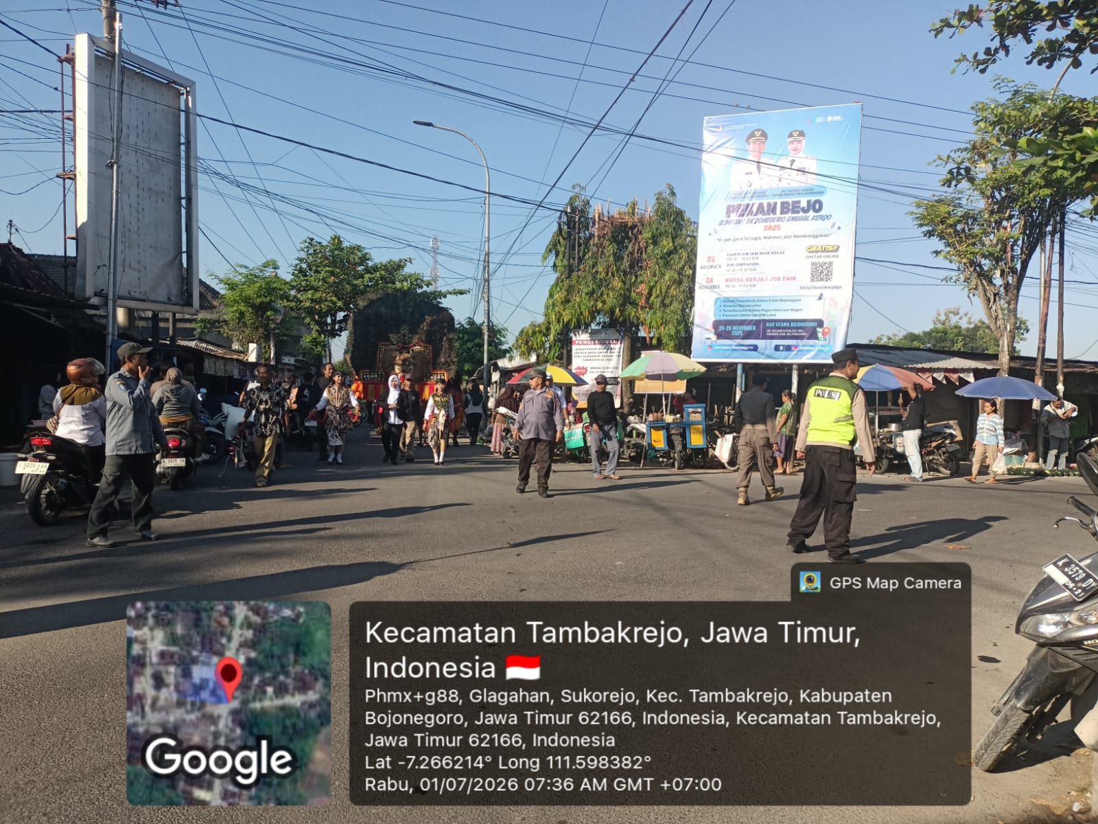 Cegah laka lantas Polsek Tambakrejo laksanakan pengaturan Pagi di jalur padat kendaraan