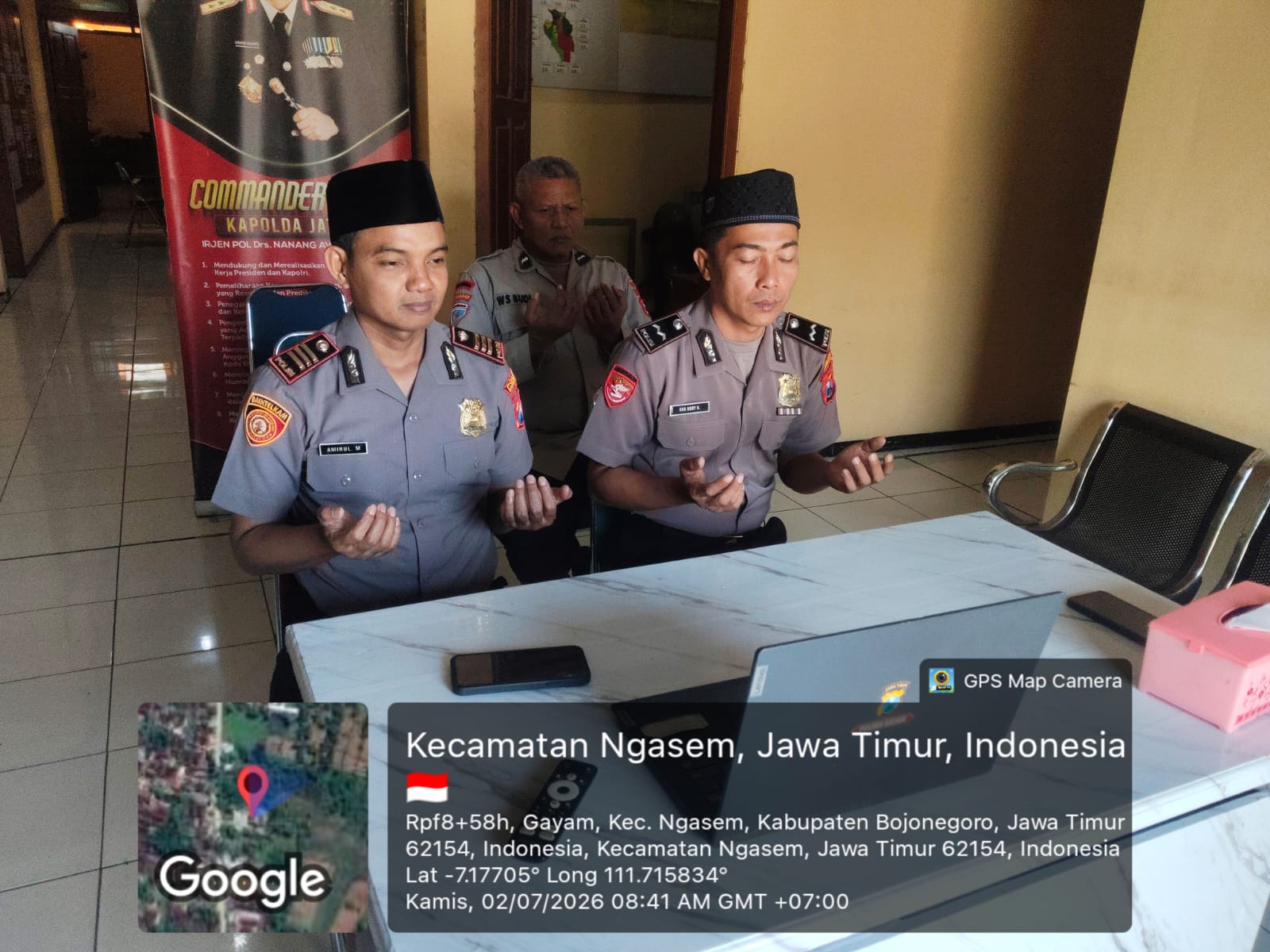 Melalui Zoom Binrohtal jajaran Polres, Polsek Gayam Tingkatkan Keimanan Dan Ketaqwaan Personelnya