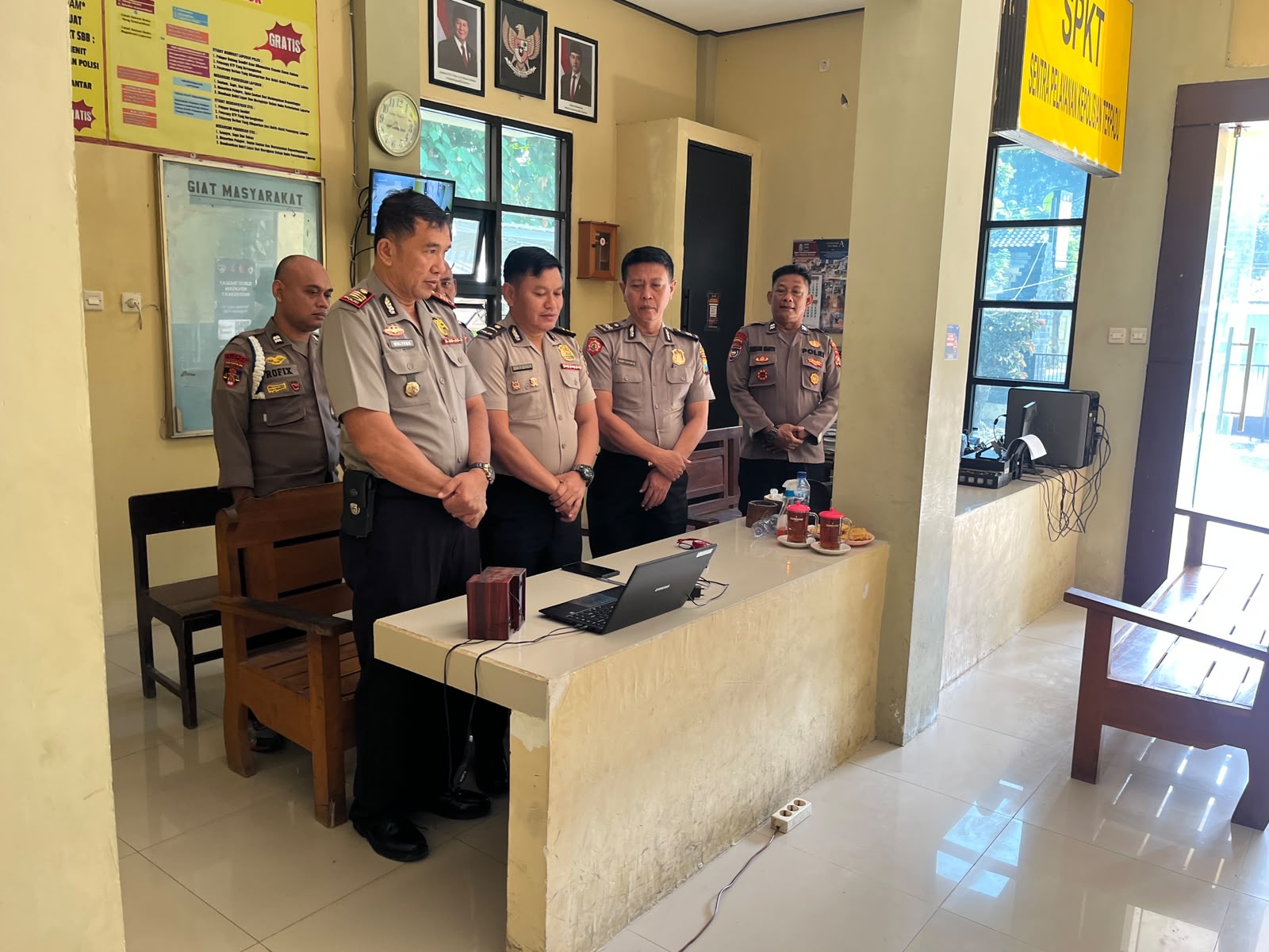 Tingkatkan Iman dan Taqwa, Personel Polsek Trucuk Ikuti Zoom Binrontal Polres Bojonegoro