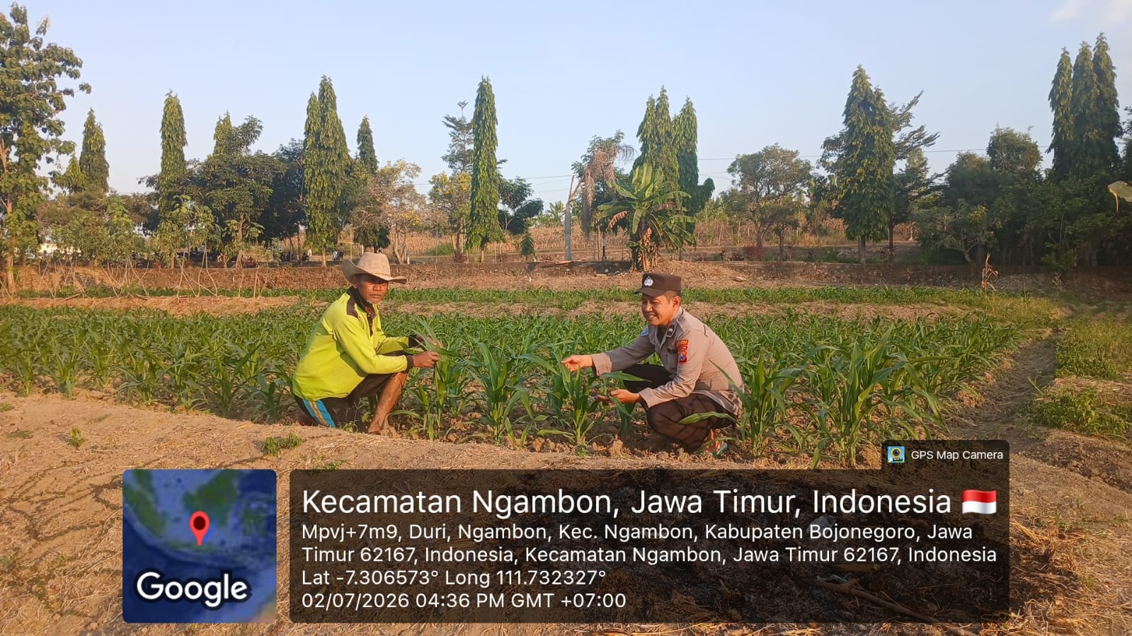 Kanit Binmas Polsek Ngambon Melaksanakan Pendampingan Petani Guna Mendukung Ketahanan Pangan Nasional