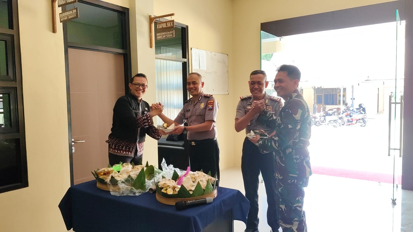 Forpimcam Bojonegoro Beri Kejutan HUT Bhayangkara ke-80, Sinergitas TNI-Polri dan Pemerintah Kian Solid