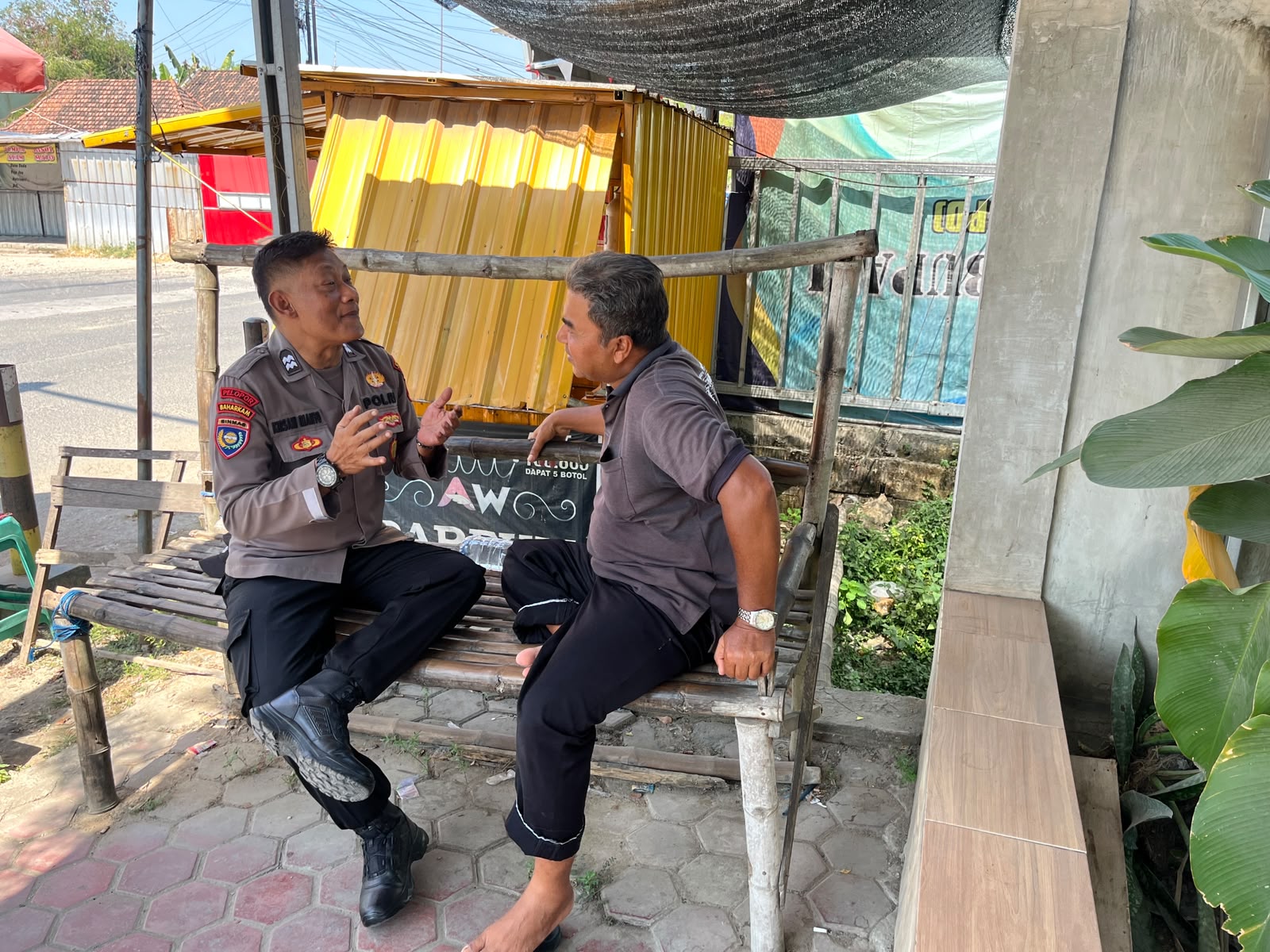 Patroli Dialogis Polsek Trucuk Perkuat Sinergitas Warga, Sampaikan Pesan Kamtibmas