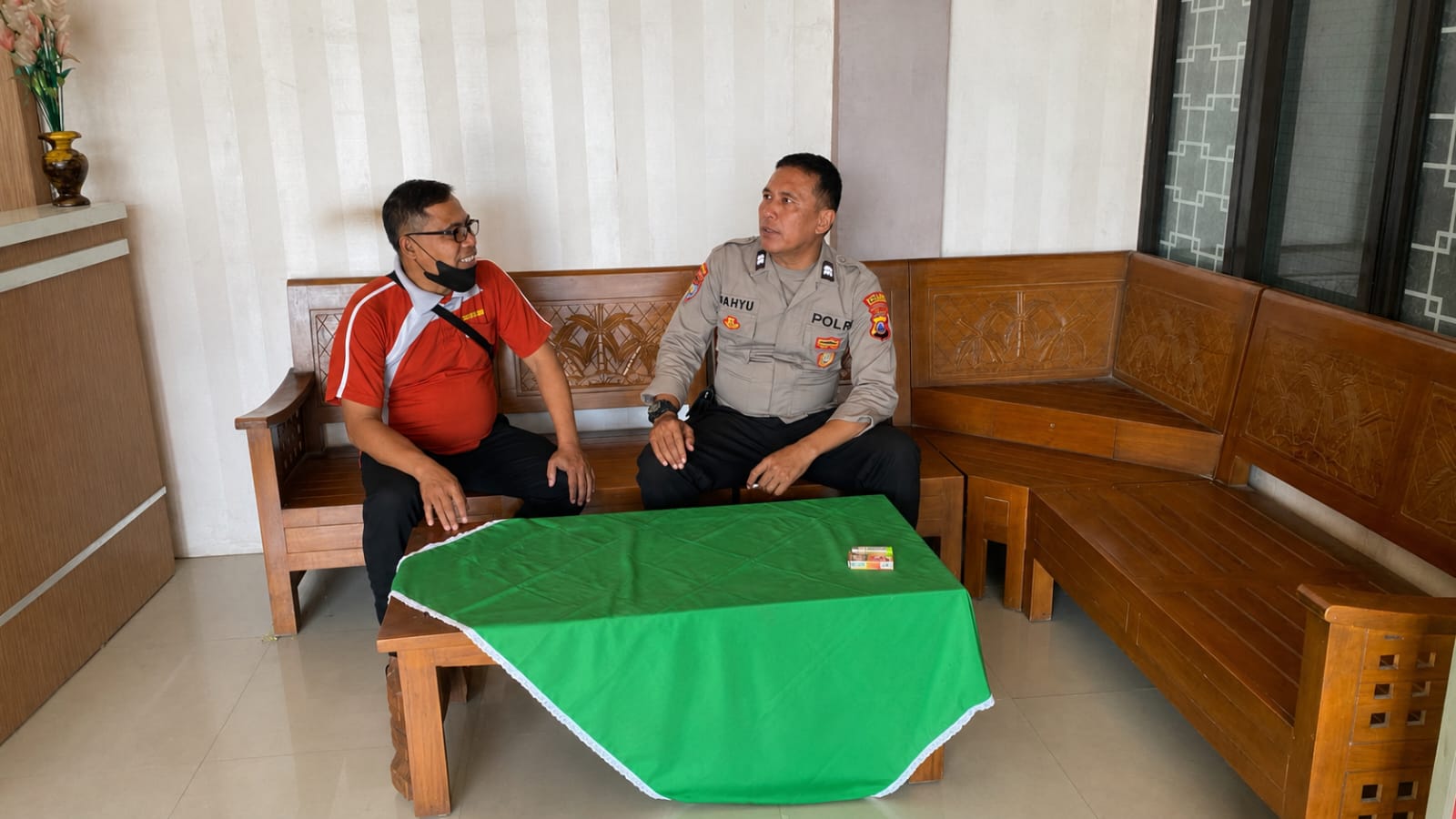 Patroli Dialogis Polsek Baureno Perkuat Sinergitas Warga, Sampaikan Pesan Kamtibmas