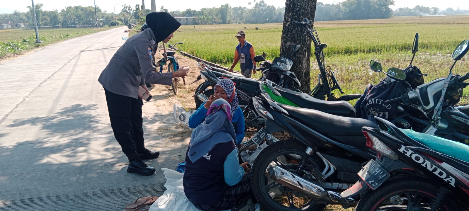 Bhabinkamtibmas Polsek Kanor Polres Bojonegoro Tingkatkan Patroli dan Imbauan