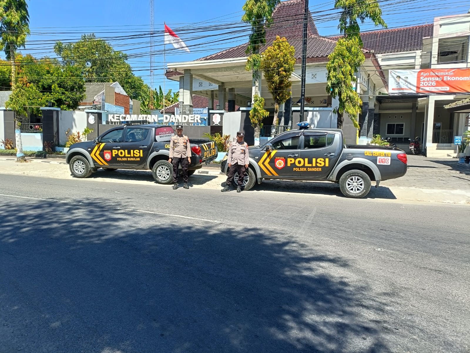 Antisipasi Kriminalitas Akhir Pekan, Polsek Dander Patroli Bersinggungan dengan Polsek Bubulan