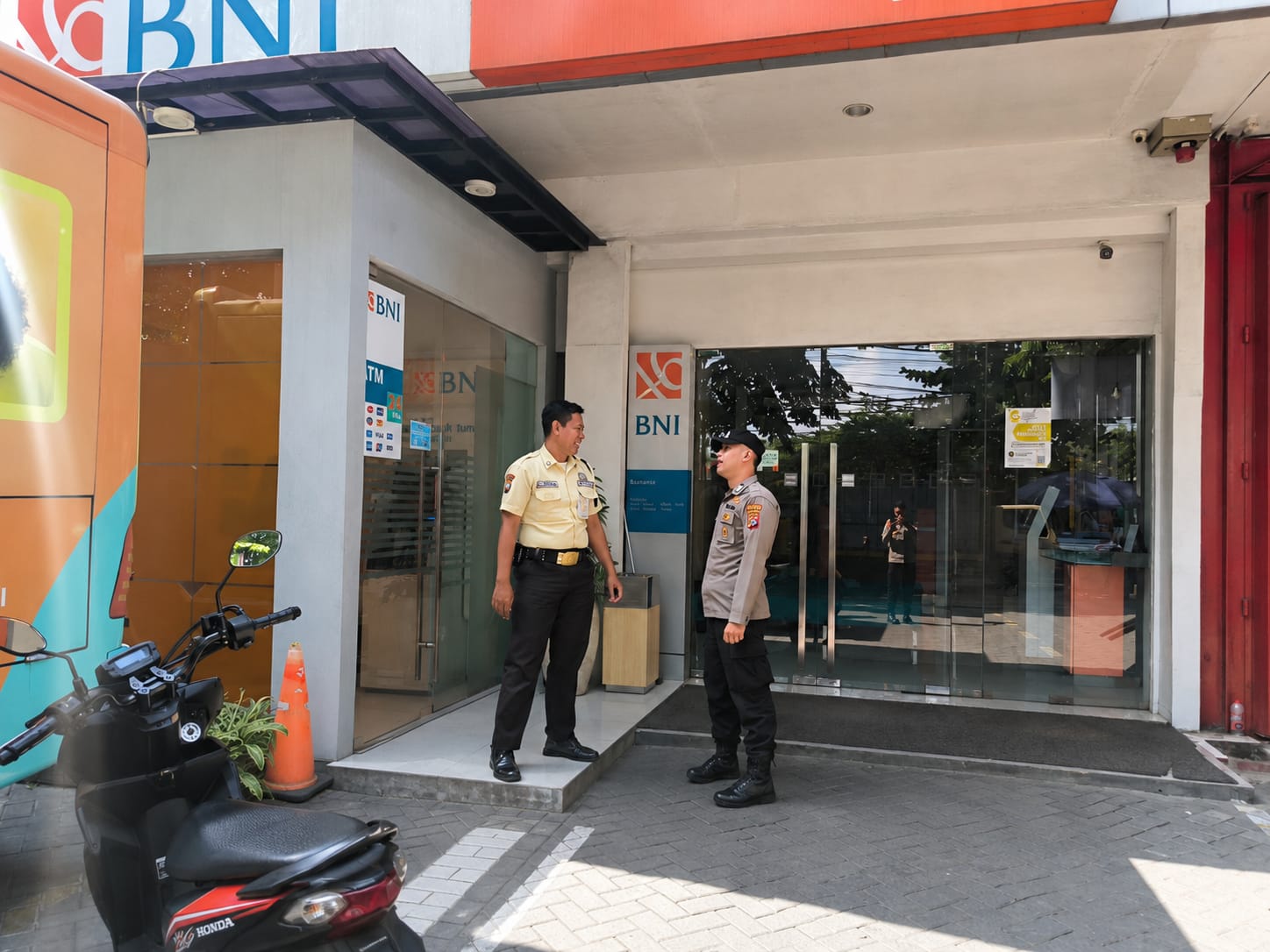 Patroli Sapa Siang Polsek Baureno Guna Antisipasi Gangguan Kamtibmas
