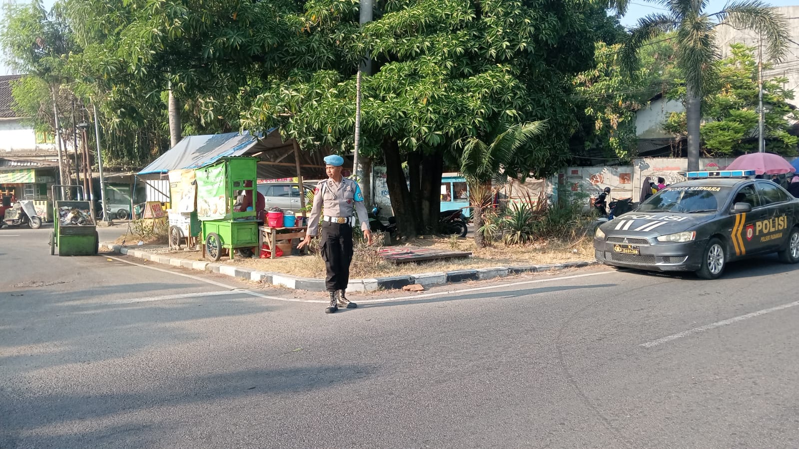 Untuk Kelancaran dan Keselamatan Pengguna Jalan, Polsek Padangan Melaksanakan Gatur Pagi
