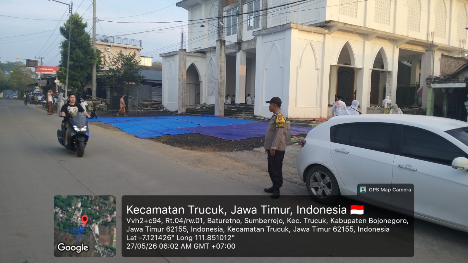 Berikan Rasa Aman, Personel Polsek Trucuk Hadir Dan Amankan Sholat Idul Adha 1447 H di Masjid Baiturrahim