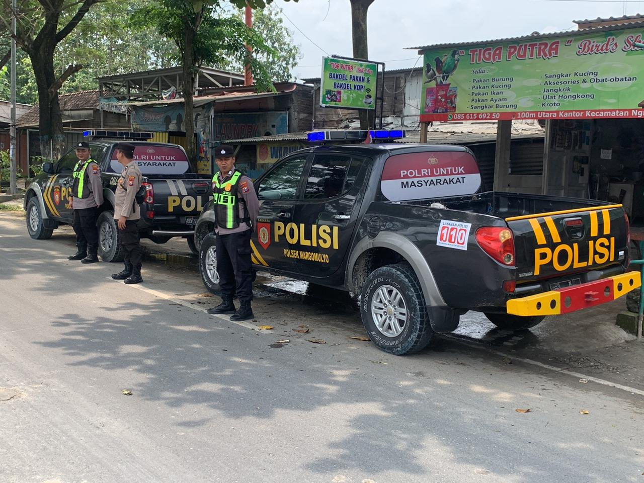 Polsek Margomulyo Melaksanakan Patroli bersinggungan dengan Polsek Ngraho.