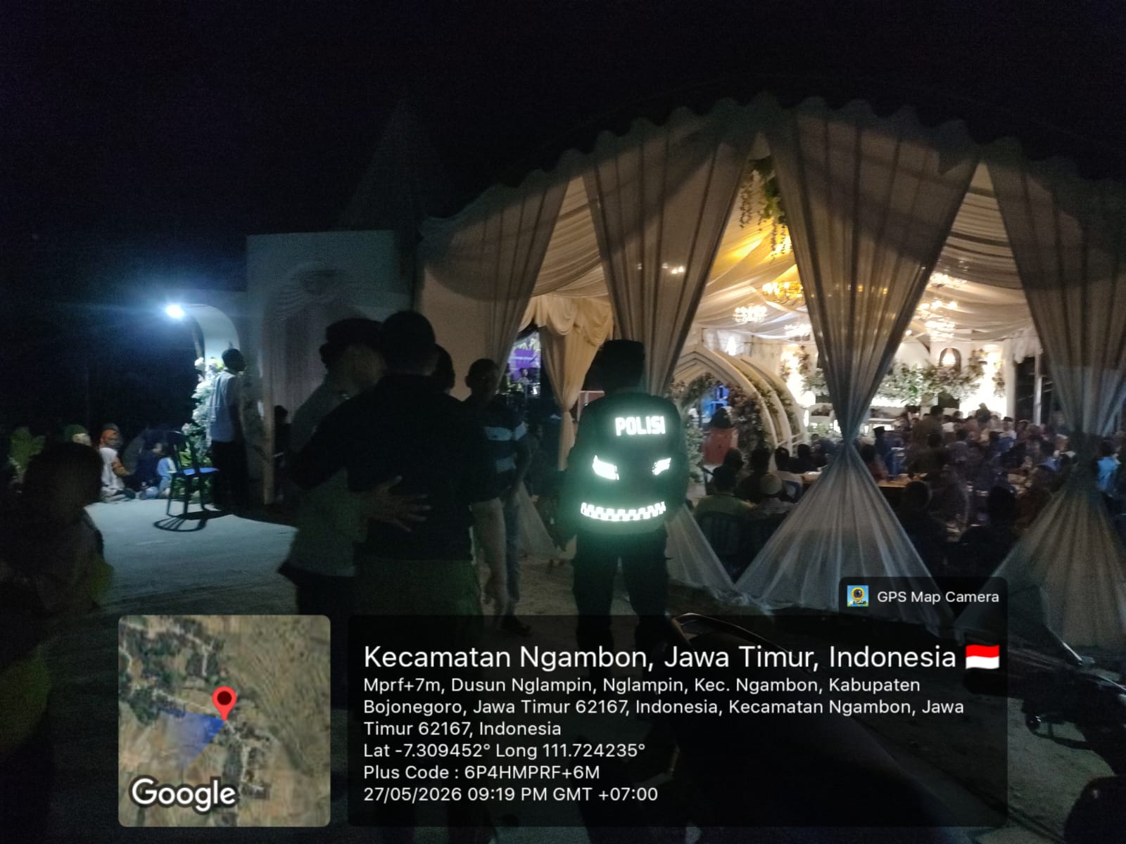 Polsek Ngambon bersama koramil ngambon serta pol pp kec. Ngambon Laksanakan Pengamanan Hiburan oklik di desa nglampin dalam rangka hajat khitan.