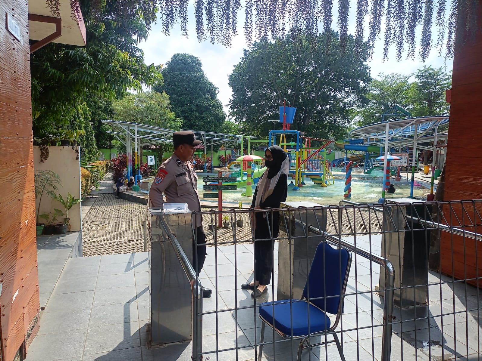 Antisipasi Libur Panjang, Anggota Polsek Dander Laksanakan Patroli Obyek Wisata Waterpark Dander