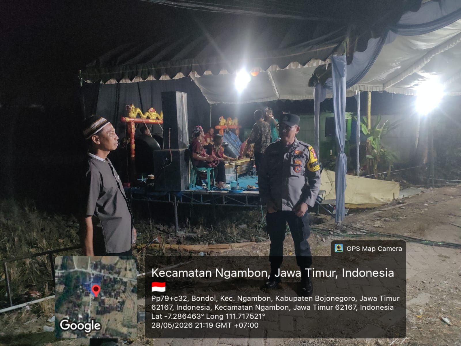 Polsek Ngambon Laksanakan Pengamanan Hiburan oklik di desa bondol dalam rangka hajat khitan.