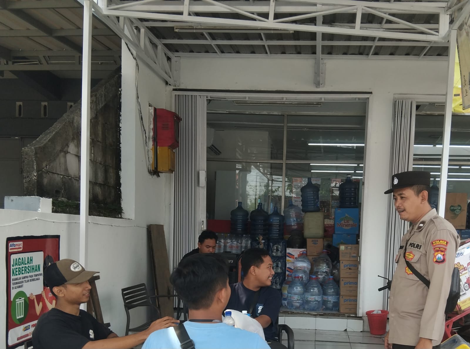 Polsek Ngraho laksanakan Patroli Idealogis untuk antisipasi berbagai potensi ganguan keamanan.