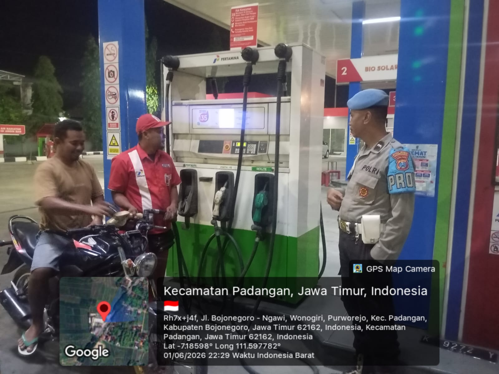 Polsek Padangan Patroli SPBU, Antisipasi Kemancetan Akibat Antrian BBM