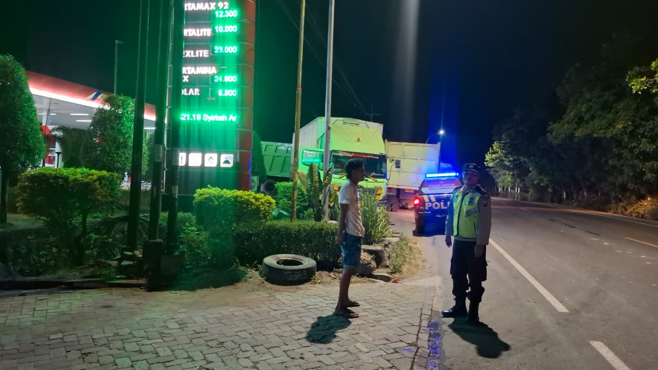 Patroli dialogis sapa Malam Polsek Gayam antisipasi gangguan Kamtibmas