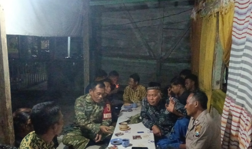 Patroli Dialogis Bhabinkamtibmas dan Babinsa Anak Muda Diimbau Hindari Miras