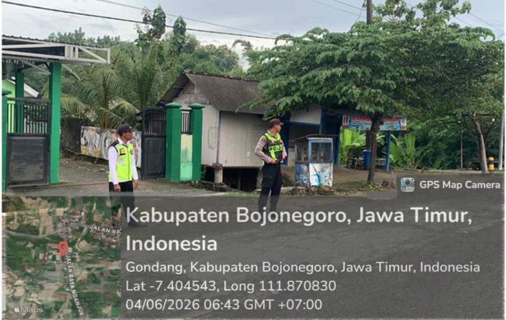 Polsek Gondang Melaksanakan Program Sapa Pagi