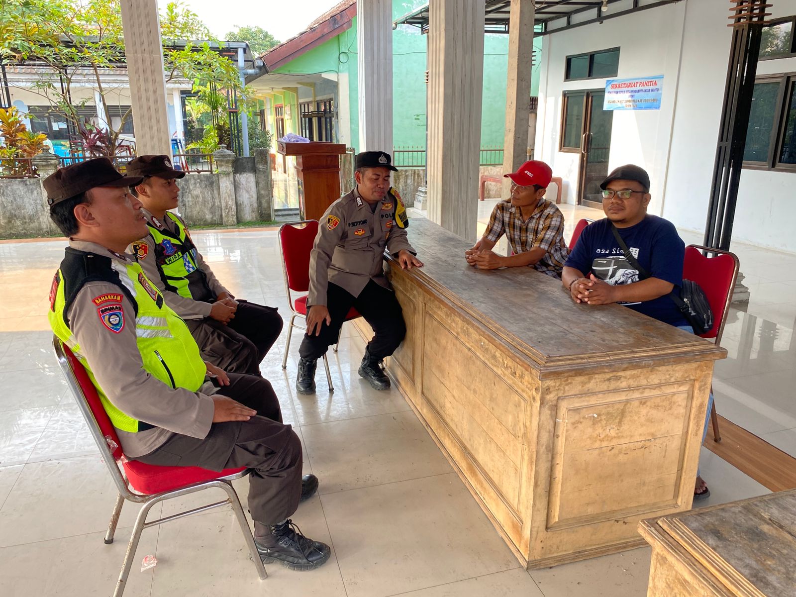 Personil Polsek Sumberrejo Laksanakan Sambang, Ajak Masyarakat Jaga Kamtibmas