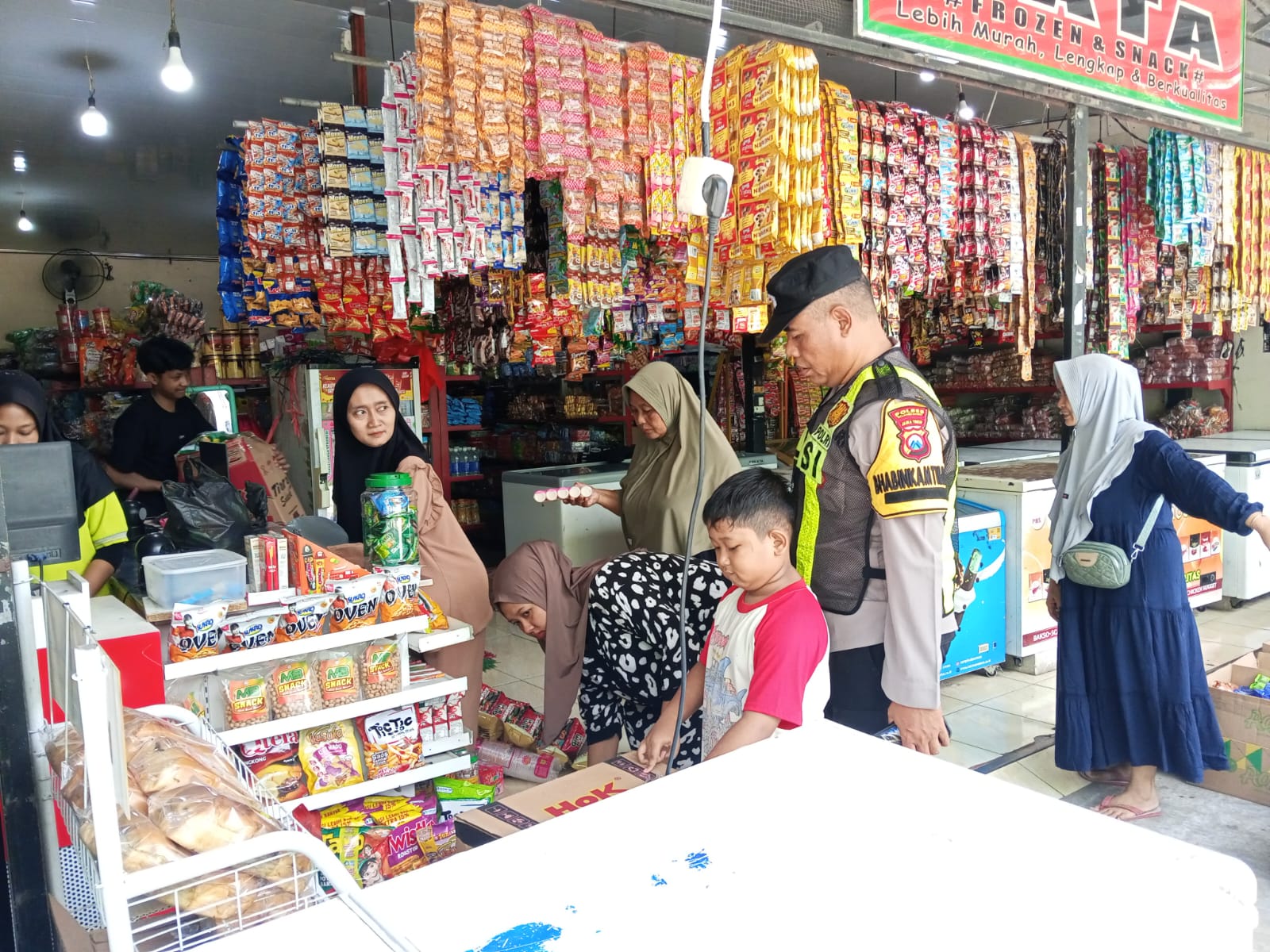 Polsek Kanor Tingkatkan Patroli Dialogis di Pasar Kanor