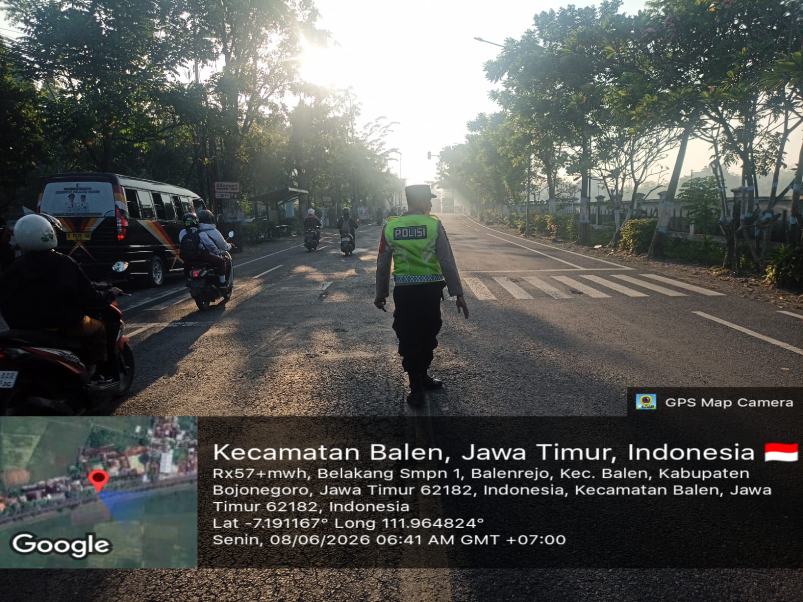 Polsek Balen laksanakan giat sapa pagi di penggal jalan