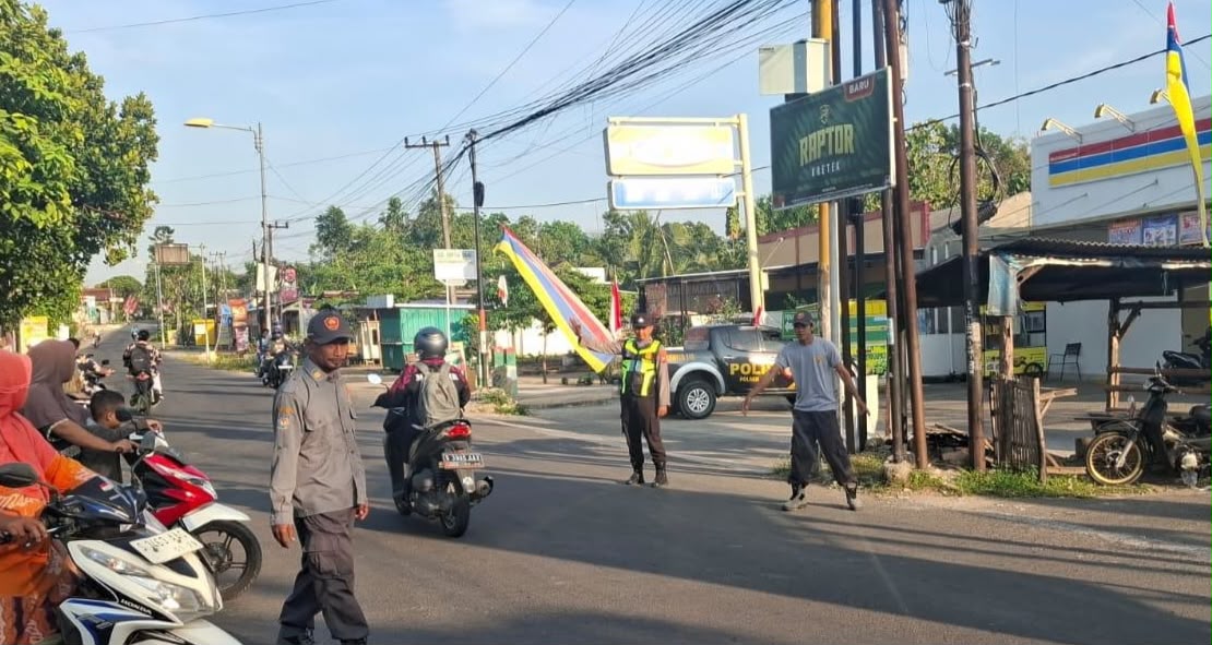 polsek malo laksanakan sapa pagi bentuk kehadiran polri di tengah-masyarakat